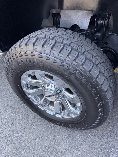 2012 Chevrolet Silverado 2500HD LTZ photo 2