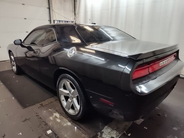 2009 Dodge Challenger R/T photo 3