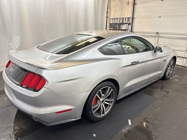 2016 Ford Mustang GT photo 2