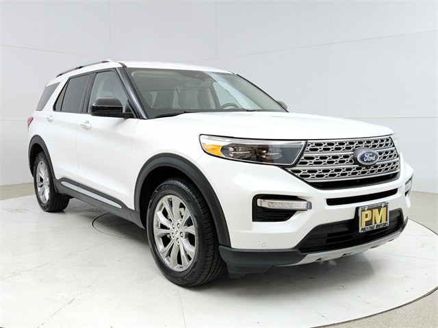 2023 Ford Explorer Limited's photo