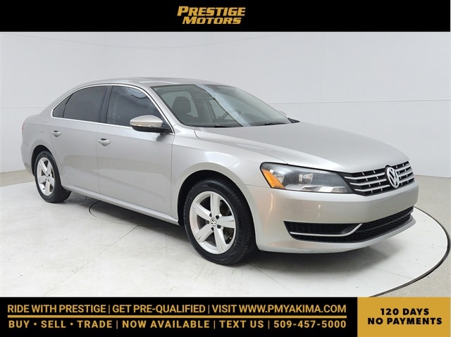 2012 Volkswagen Passat SE's photo