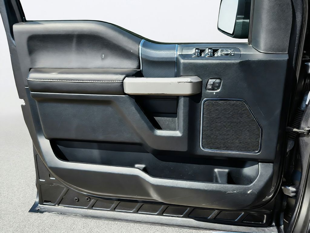 2019 Ford F-150 Lariat - Photo 23