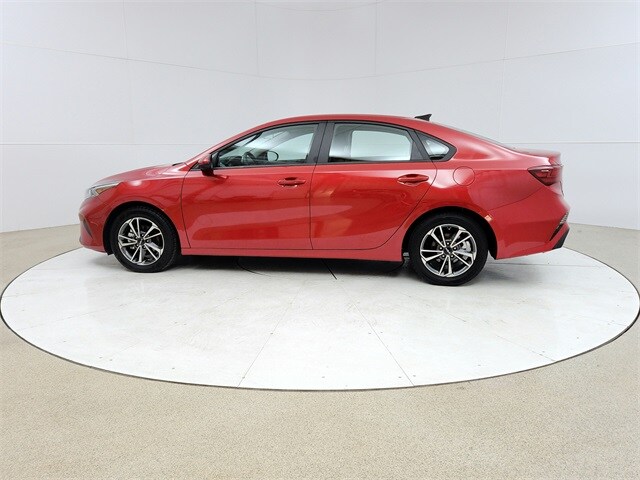 2023 Kia Forte LXS photo 4