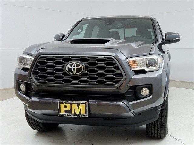 2020 Toyota Tacoma TRD Sport V6 photo 2