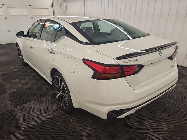2019 Nissan Altima 2.5 Platinum photo 3