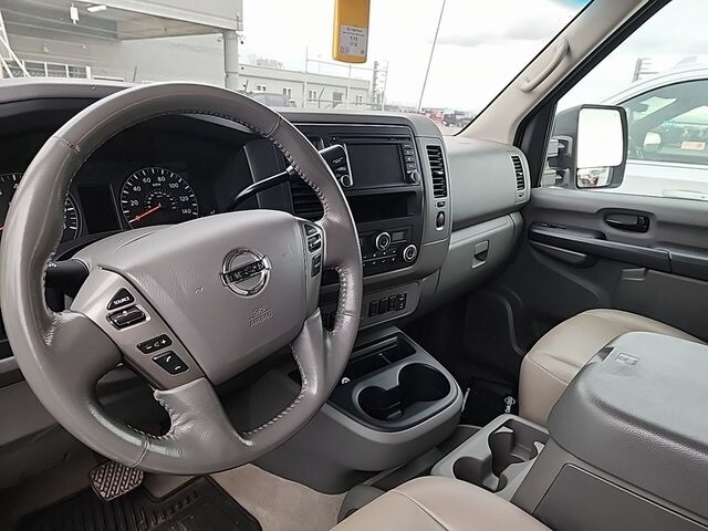 2017 Nissan NV3500 photo 4