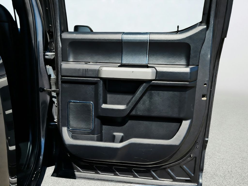 2019 Ford F-150 Lariat - Photo 32