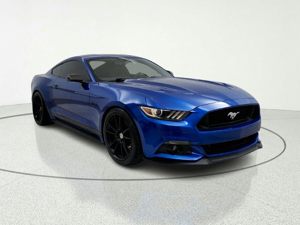 2017 Ford Mustang GT Coupe's photo