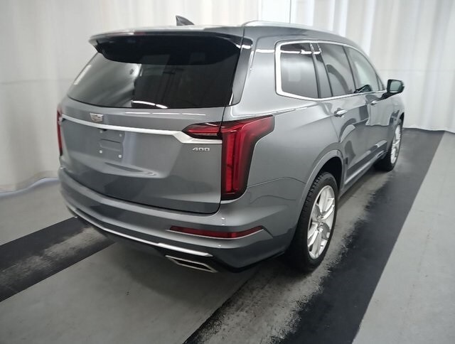 2022 Cadillac XT6 Premium Luxury photo 2