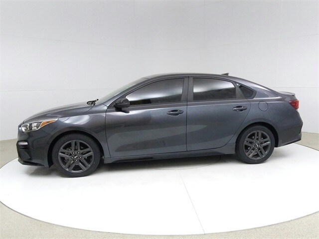 2021 Kia Forte GT-Line photo 4
