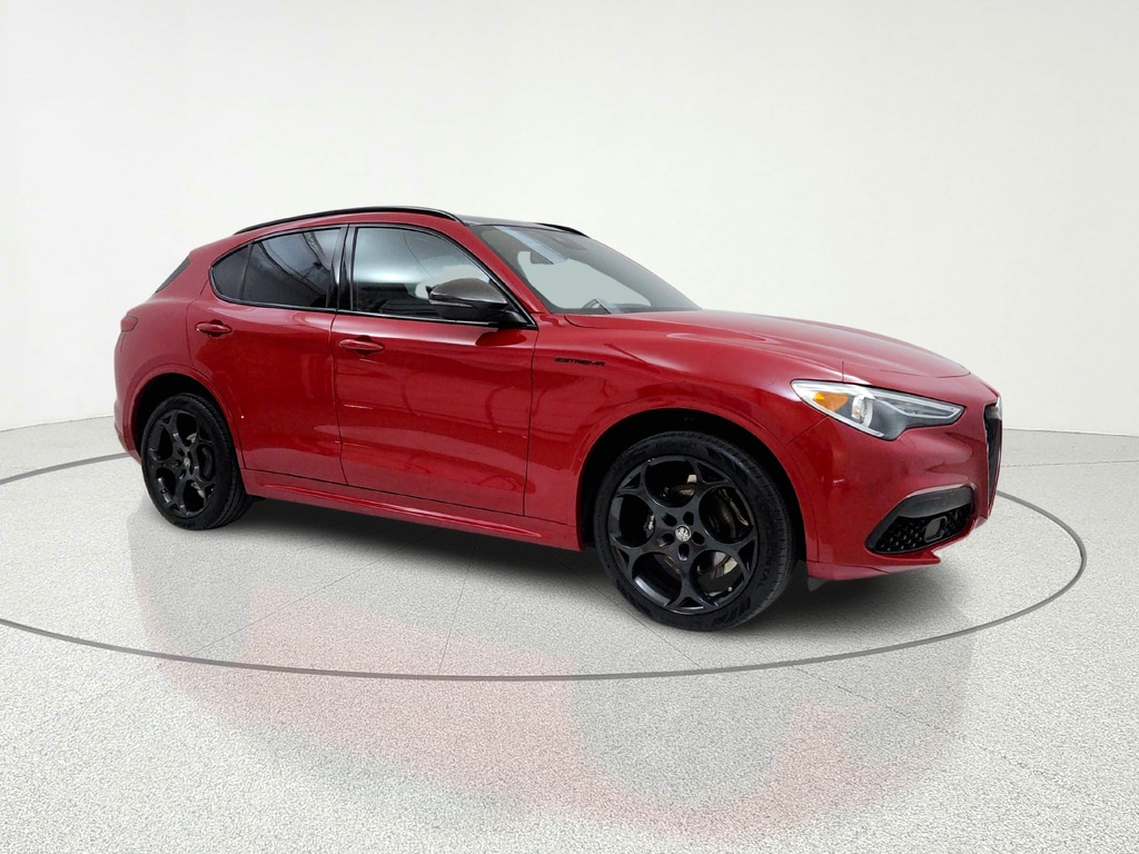 2023 Alfa Romeo Stelvio Estrema