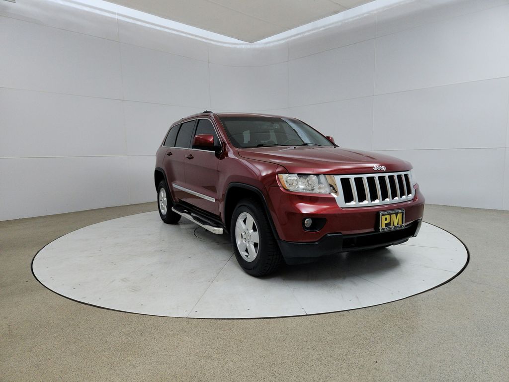 2013 Jeep Grand Cherokee Laredo 4WD's photo