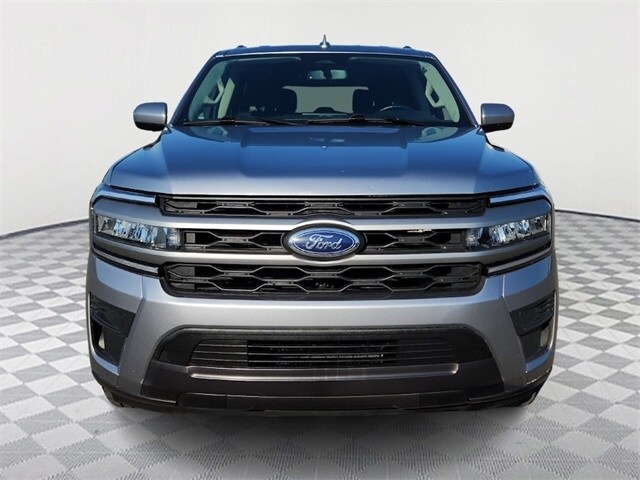 2024 Ford Expedition XLT photo 2
