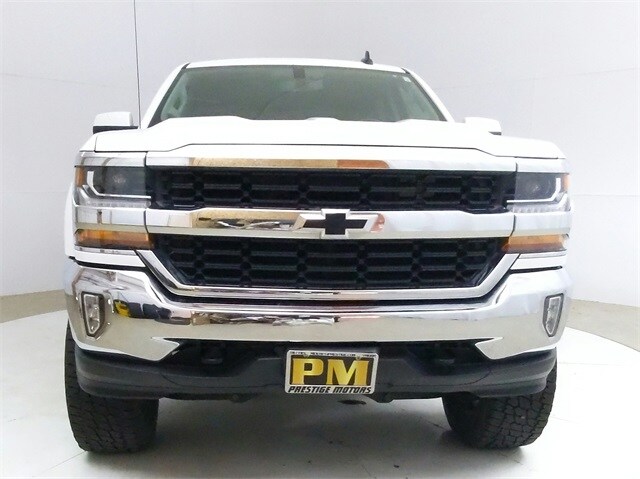 2018 Chevrolet Silverado 1500 LT photo 2