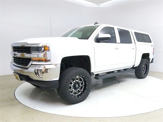 2018 Chevrolet Silverado 1500 LT photo 3