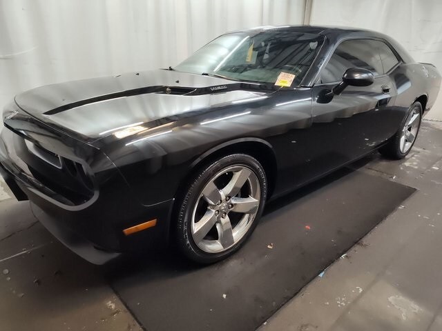 2009 Dodge Challenger R/T photo 2
