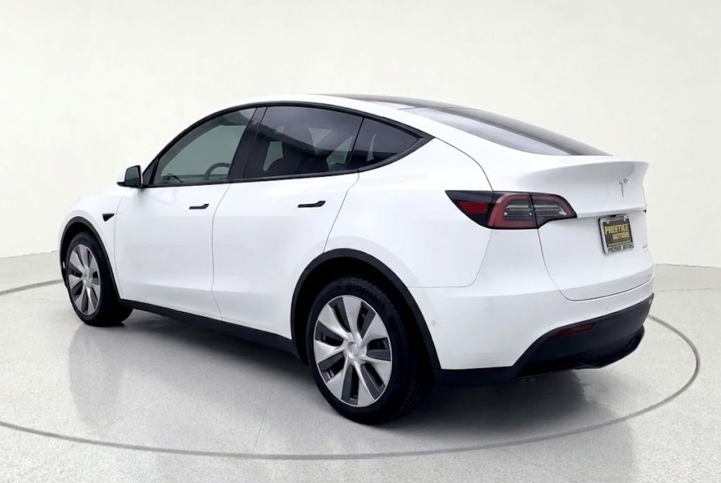 Used 2023 Tesla Model Y Long Range SUV