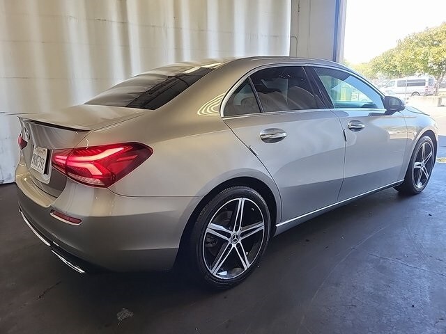 2019 Mercedes Benz A 220 photo 3