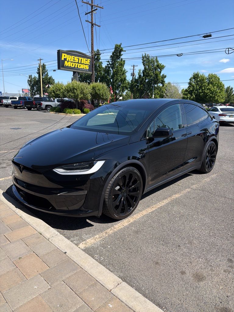 2022 Tesla Model X Plaid's photo