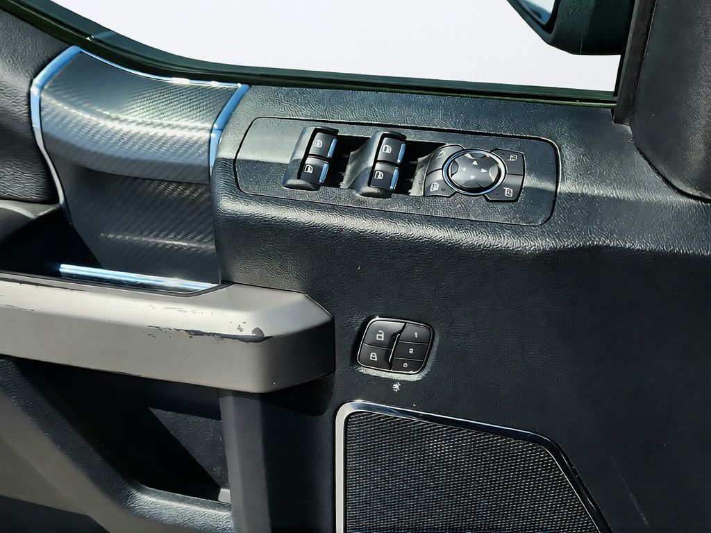 2019 Ford F-150 Lariat - Photo 22