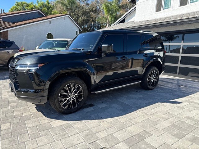 2025 Lexus GX 550 Premium photo 2