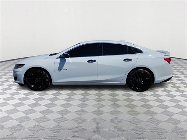 2021 Chevrolet Malibu RS photo 4