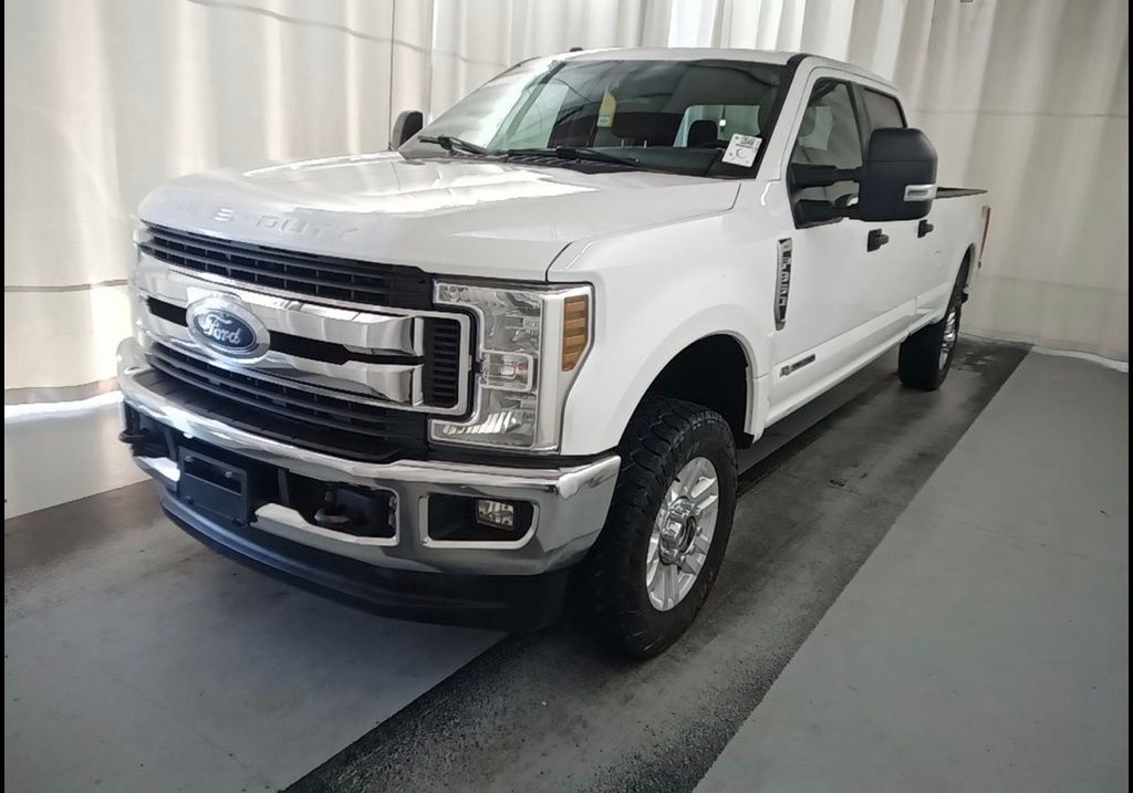 2019 Ford F-350 XLT 4x4 Crew Cab 176 in SRW's photo