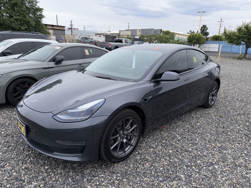 2022 Tesla Model 3 Long Range Dual Motor All-Wheel Drive's photo
