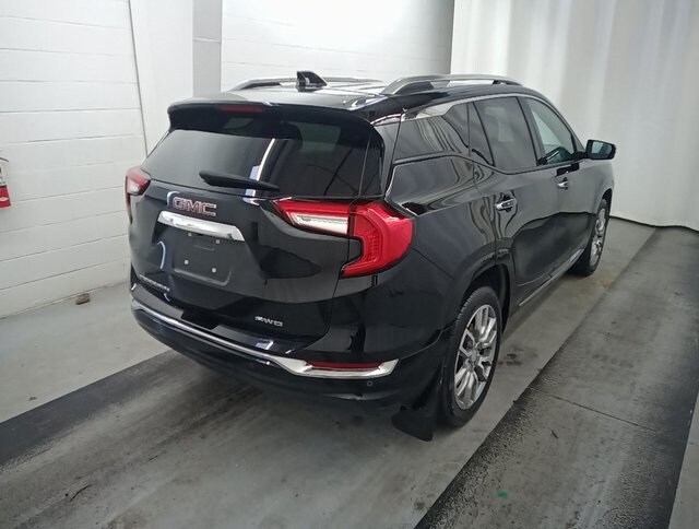 2024 Gmc Terrain Denali photo 3