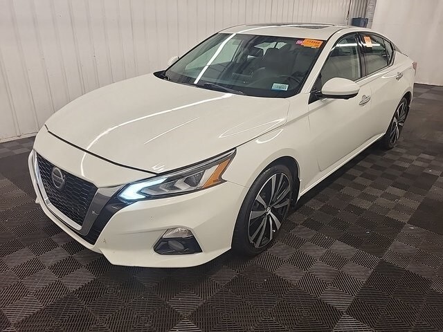 2019 Nissan Altima 2.5 Platinum photo 2