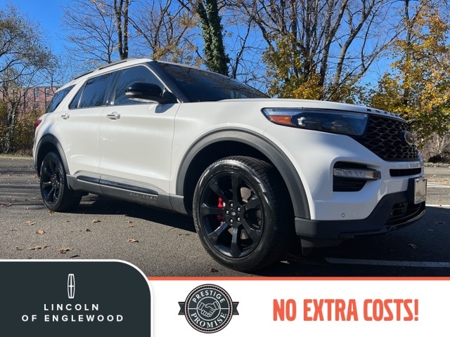 2023 Ford Explorer ST's photo