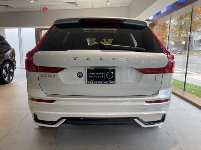 2025 Volvo XC60 Hybrid T8 Polestar photo 2