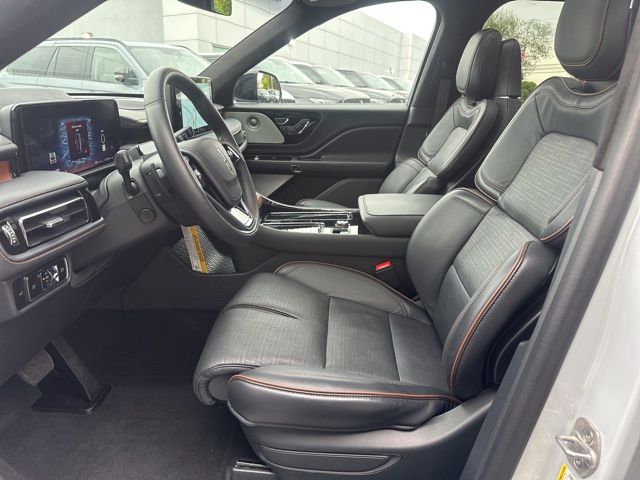 2025 Lincoln Aviator Black Label - Photo 17