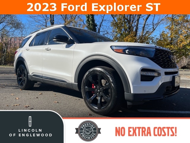 2023 Ford Explorer ST's photo
