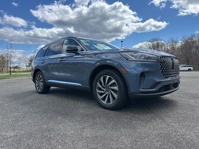 2025 Lincoln Aviator Premiere AWD's photo