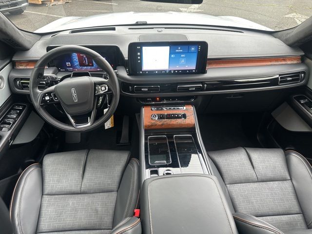 2025 Lincoln Aviator Black Label - Photo 10