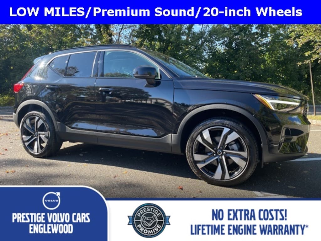 Used 2025 Volvo XC40 B5 Plus Dark Theme SUV