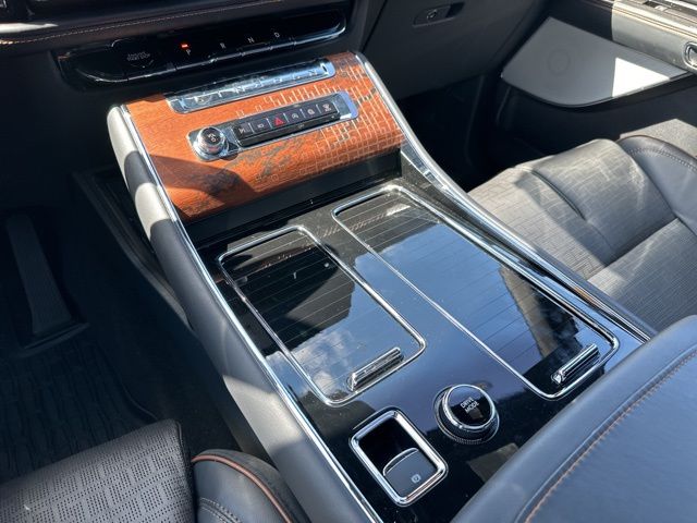 未使用級✨2025✨セオリー　LIGHT BILEN GOTIS PL　ポロ　L Used 2025 Lincoln Aviator For Sale at Zeigler Automotive Group