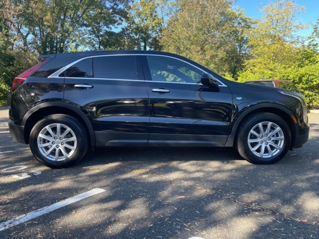 Used 2023 Cadillac XT4 Luxury SUV