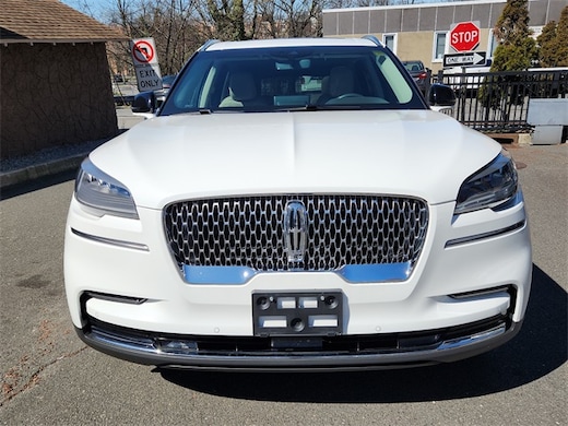 Friendly Lincoln Car