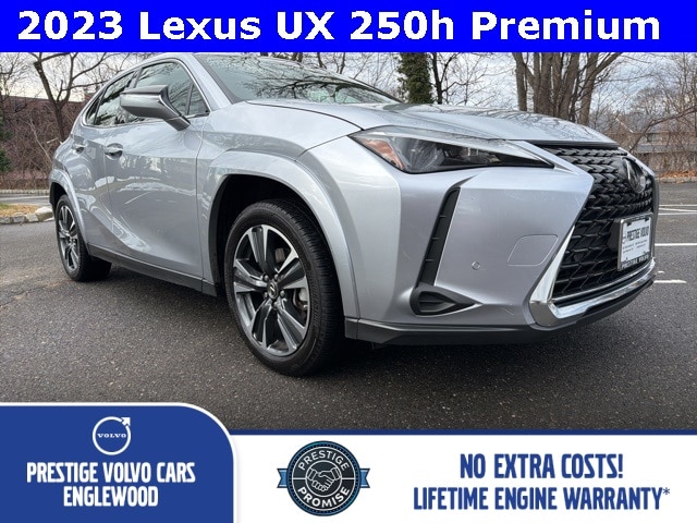 2023 Lexus UX Hybrid 250h Premium's photo