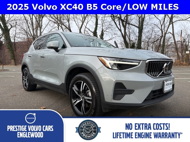 2025 Volvo XC40 Core