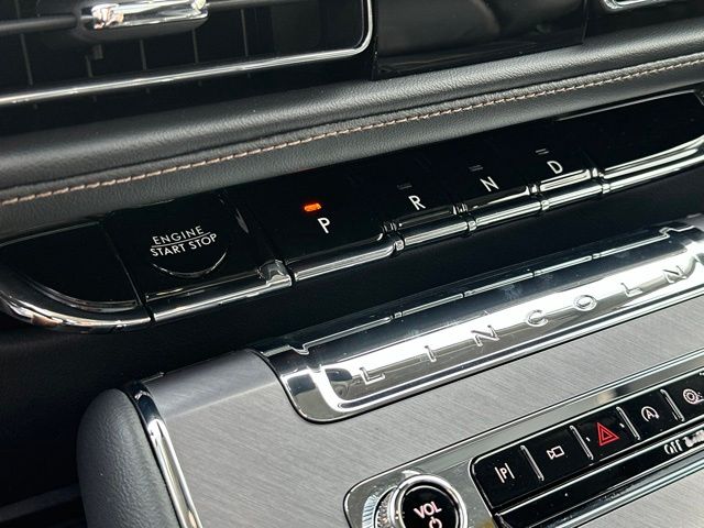 2025 Lincoln Aviator Premiere - Photo 18
