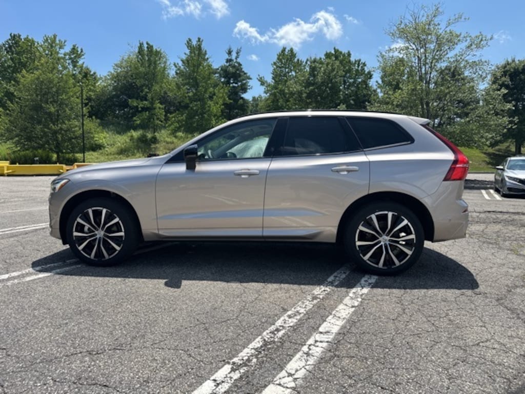 Used 2025 Volvo XC60 B5 Plus SUV