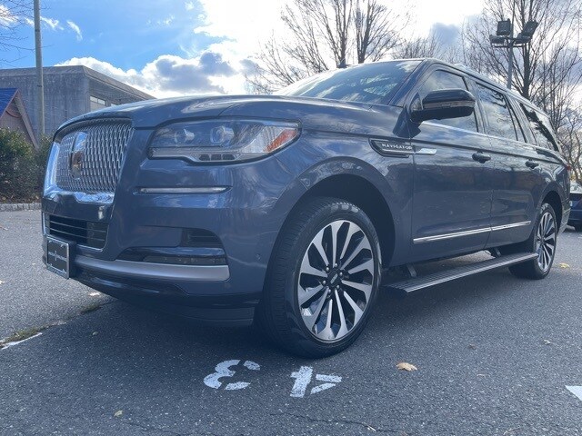 2023 Lincoln Navigator L Reserve photo 3