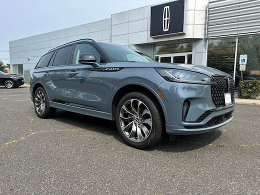 Certified Pre-Owned 2025 Lincoln Aviator