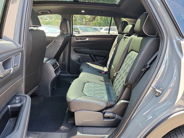 2025 Volkswagen Atlas Cross Sport SEL Premium R-LINE - Photo 5