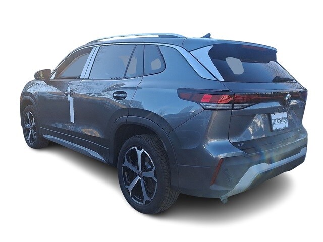 2026 Volkswagen Tiguan SE photo 3