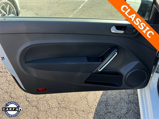 Image 9 of 2015 Volkswagen Beetle 1.8T Hatchback