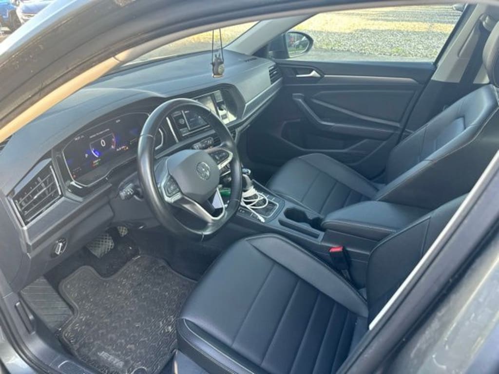 Used 2023 Volkswagen Jetta 1.5T SE Sedan